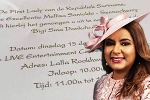 First lady Melissa Santokhi-Seenacherry is op de uitnodiging betiteld als Hare Excellentie