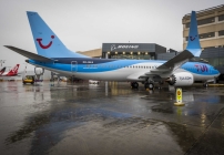 Een van de Boeing 737 MAX toestellen van luchtvaarmaatschappij TUI fly Benelux bij de fabriek van vliegtuigbouwer Boeing. © ANP