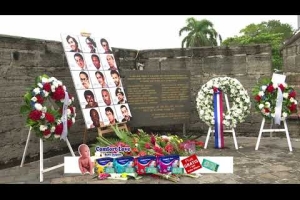 Embedded thumbnail for Jaarlijkse bloemenhulde voor 15 slachtoffers van 8 December 1982 - 08 Dec 2025