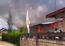 Felle woningbrand aan Duisburglaan