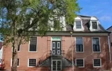 Beloningsstructuur en organisatie rechterlijke macht worden herzien