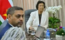 Simons kritisch over hoge kosten energieprojecten tijdens overleg met EBS