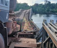 Brug bij Witagron deels ingestort: verkeer volledig stilgelegd