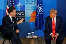 NAVO wil Europese eenheid én Trumps steun behouden