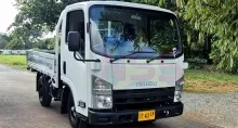 Fernandes Group schenkt nieuwe truck aan Paramaribo Zoo