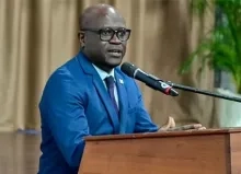 Akiemboto treedt vandaag aan als chefstaf president Simons