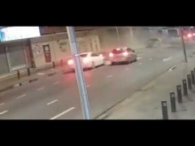 Embedded thumbnail for Camerabeelden leggen aanrijding vast kruising Anton de Kom- en de Zwartenhovenbrugstraat in Suriname