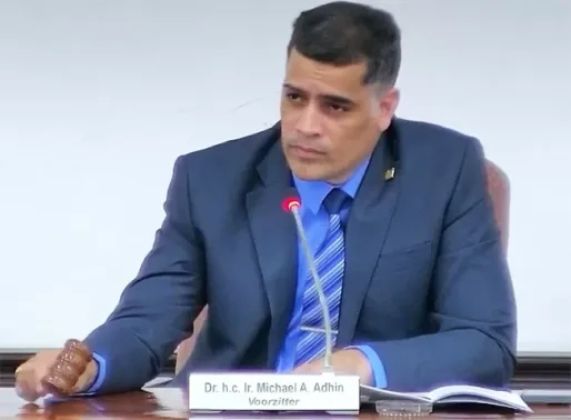 Politieke onenigheid legt behandeling rechterlijke macht stil