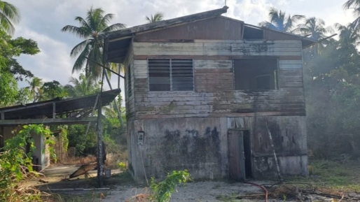 Brandweer rukt uit voor brand in verlaten hoogbouwwoning aan Leiding 18