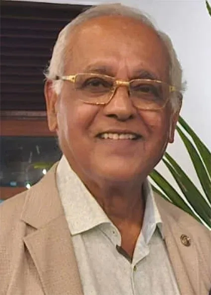 Carlo Jadnanansing viert zijn 80e verjaardag 