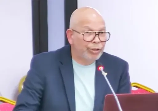 Minister erkent te lage beloning leerkrachten, maar geeft geen termijn voor aanpassing
