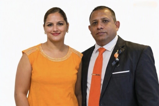 Jarbandhan en Raghoenandan vragen Simons om opheldering over IMEAO 2-directeur