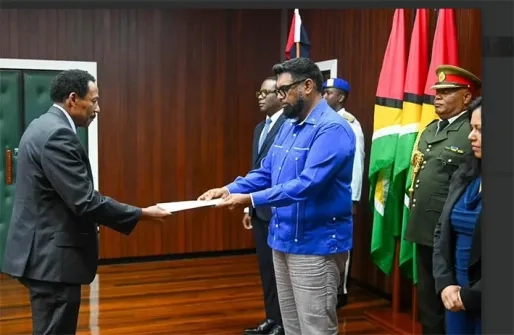 Suriname en Guyana willen gezamenlijk optrekken op markt voor carbon credits