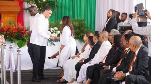 Parlementsvoorzitter Adhin roept op tot eenheid en dienstbaarheid bij afscheid Santokhi