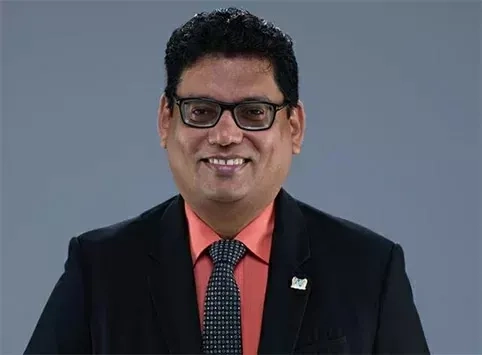 Gajadien hekelt gebrek aan transparantie bij verkoop obligaties