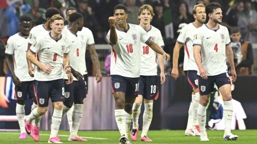 Engeland overleeft Mexicaans slotoffensief en bereikt kwartfinale WK