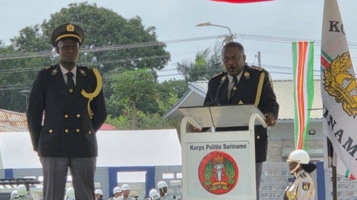 President Simons bij installatie nieuwe korpschef: korps moet baken zijn van orde en stabiliteit