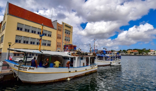 Venezolaanse boten in de haven van Willemstad, Curaçao, in februari 2019. Foto Luis Acosta / AFP Venezolaanse boten in de haven van Willemstad, Curaçao, in februari 2019. Foto Luis Acosta / AFP
