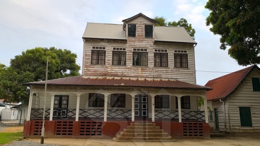 Het gebouw van de Staatsraad. Foto: Suriname Herald Het gebouw van de Staatsraad. Foto: Suriname Herald