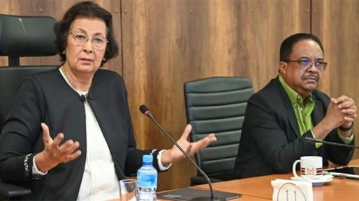 Acht maanden Simons-Rusland: veel praat, geen productie volgens VES – Suriname stuurt op stilstand