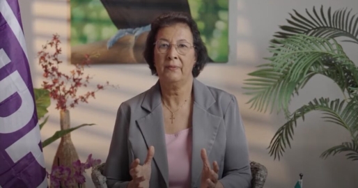 Simons mag haar handen niet in onschuld wassen, zij is zo niet komen aantreffen maar had zo overgedragen aan Santokhi