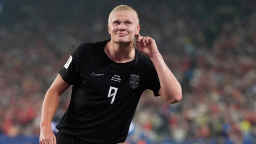 Haaland schiet Noorwegen langs Senegal naar knock-outfase WK