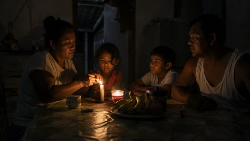 Iedere Surinamer moet in 2030 over 1×24 uur stroom beschikken