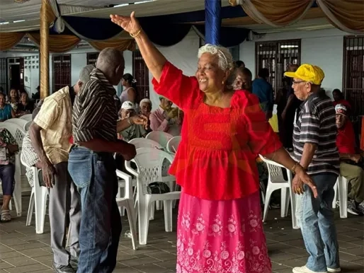 Phagwá Milan verbindt generaties met cautál als kloppend hart