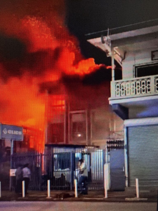 Brand uitgebroken in oud CLICO-gebouw aan Klipstenenstraat