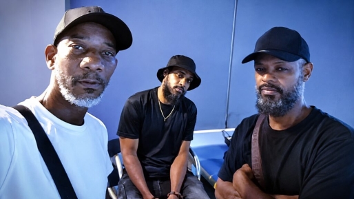 Oud10thiek brengt rauwe levenslessen samen in ‘Hangover’