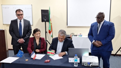 Suriname en Frankrijk tekenen intentieverklaring voor aanpak luchtvaartbeperkingen