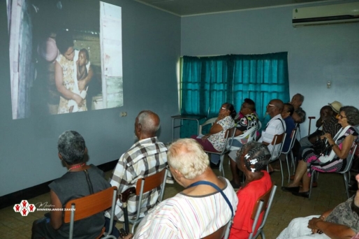 NAS organiseert filmdag voor senioren van Huize Ashiana