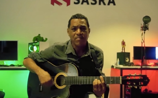Surinaamse muzieklegende Kenneth Arias overleden