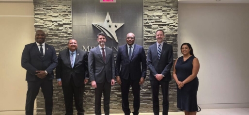 Bouva bespreekt handelsbetrekkingen en financieringsmogelijkheden in Washington D.C