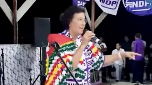 Eén jaar later: slogans verdwenen, oude politieke cultuur springlevend