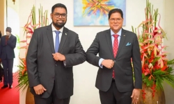Guyana's President Dr. Irfaan Ali (left) and Suriname's President Chandrikapersad Santokhi during a visit to Suriname in January 2022 (Photo: Office of the President/ January 20, 2022) Guyana's President Dr. Irfaan Ali (left) and Suriname's President Chandrikapersad Santokhi during a visit to Suriname in January 2022 (Photo: Office of the President/ January 20, 2022)